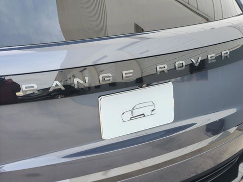 Certified 2025 Land Rover Range Rover SE image 35