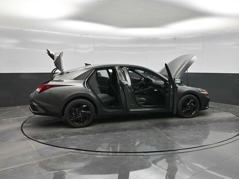 New 2026 Hyundai Elantra SEL Sport FWD image 44