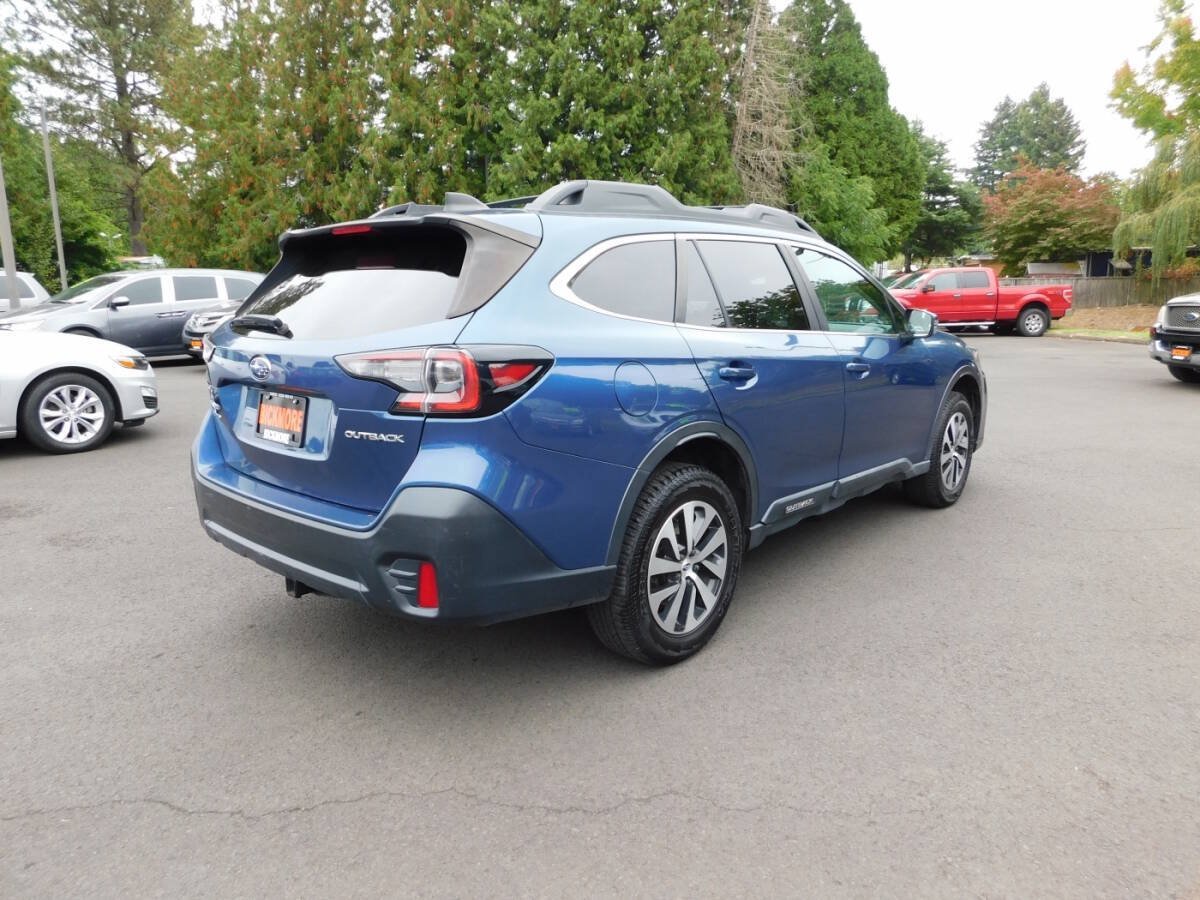 Used 2022 Subaru Outback Premium AWD/4WD image 2