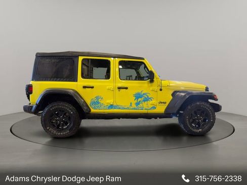 Used 2023 Jeep Wrangler Unlimited w/ Cold Weather Group image 6