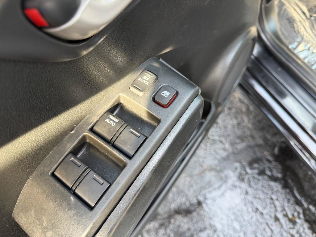 Used 2011 Honda Fit image 21