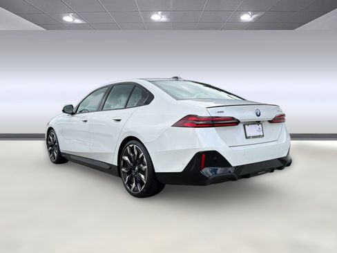New 2026 BMW 330i Sedan w/ Convenience Package RWD image 3