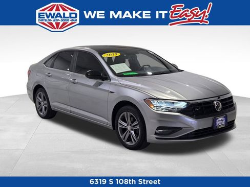 Used 2019 Volkswagen Jetta R-Line FWD image 1