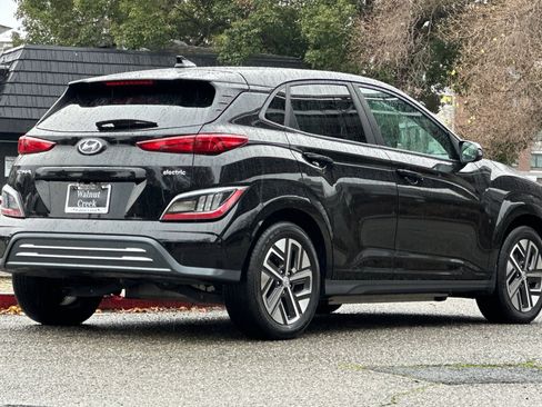 Used 2023 Hyundai Kona Limited image 8