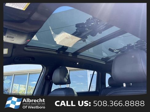 Used 2020 Volkswagen Tiguan SE R-Line AWD/4WD image 31