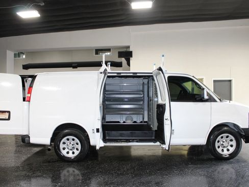 Used 2012 Chevrolet Express 1500 RWD image 20