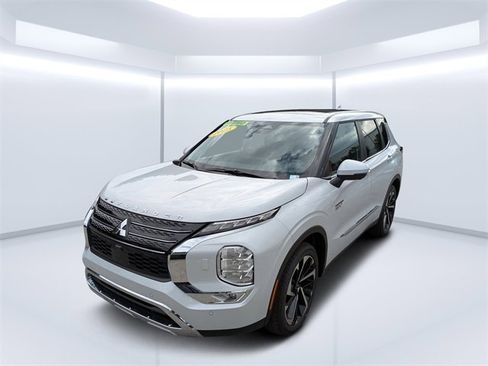 New 2025 Mitsubishi Outlander SE image 7