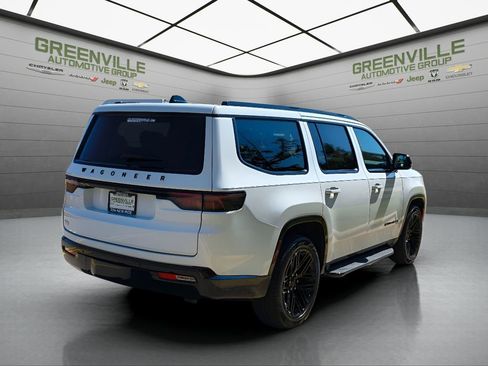 Used 2024 Jeep Wagoneer Series II image 10