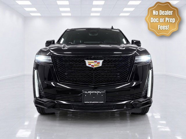 Used 2023 Cadillac Escalade ESV Sport Platinum AWD/4WD image 3