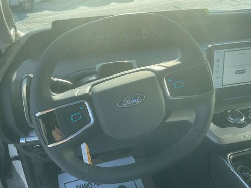 New 2026 Ford Expedition Active AWD/4WD image 12
