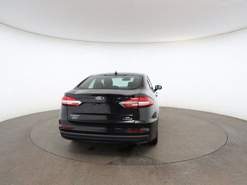 Used 2019 Ford Fusion SE image 15
