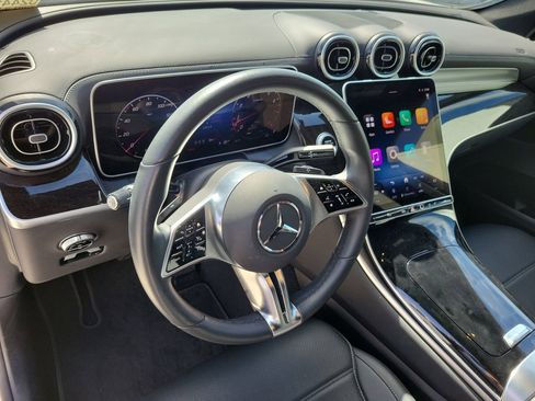 Certified 2025 Mercedes-Benz GLC 300 image 23