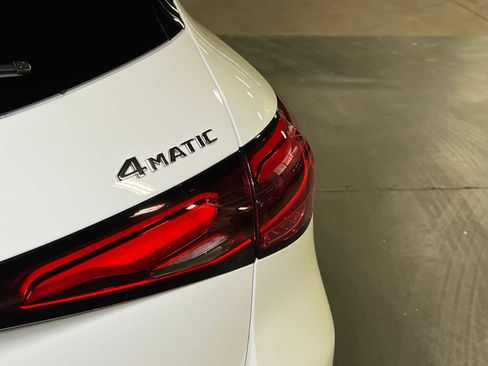 Certified 2025 Mercedes-Benz GLC 300 GLC 300 image 16