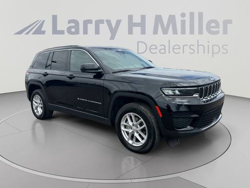 Used 2024 Jeep Grand Cherokee Laredo X RWD image 7