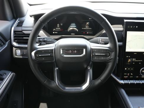 Used 2026 GMC Acadia Elevation w/ Elevation Premium Package FWD image 6