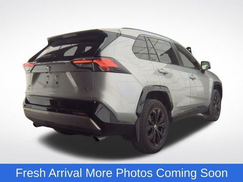 Used 2025 Toyota RAV4 SE image 5