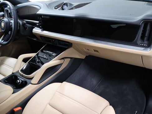 Certified 2026 Porsche Cayenne S AWD/4WD image 6