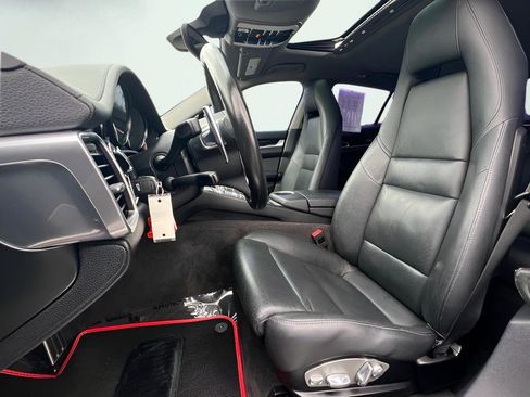 Used 2016 Porsche Panamera Edition image 18
