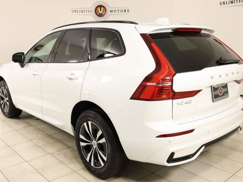 Used 2024 Volvo XC60 T8 Core image 4