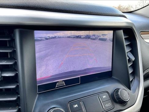 Used 2020 GMC Acadia SLE w/ Driver Convenience Package image 13