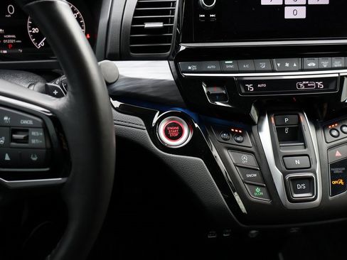 Certified 2025 Honda Odyssey Elite image 28