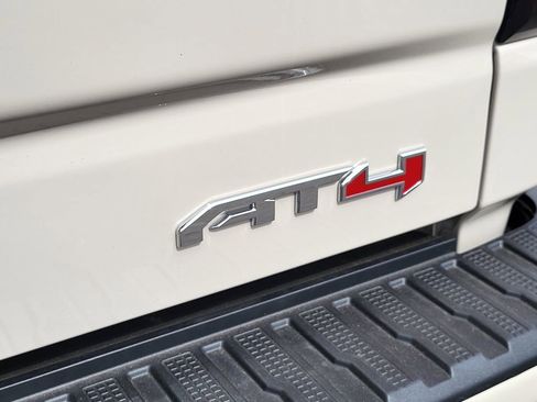 New 2026 GMC Sierra 1500 AT4 AWD/4WD image 9
