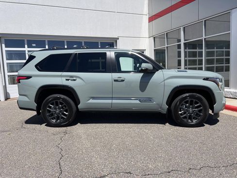 Used 2026 Toyota Sequoia Platinum AWD/4WD image 30