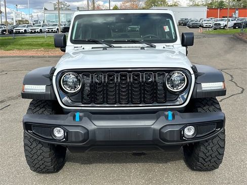 Used 2024 Jeep Wrangler Unlimited image 6