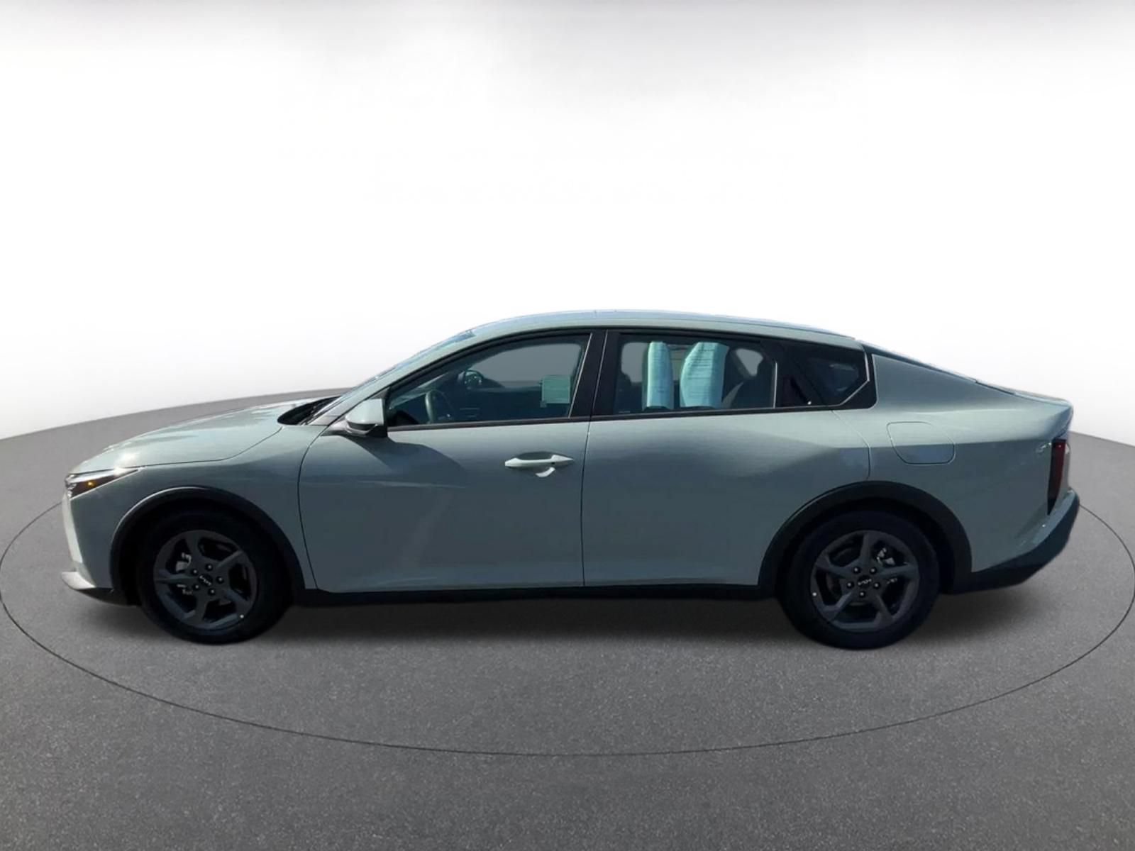 Used 2026 Kia K4 FWD image 8