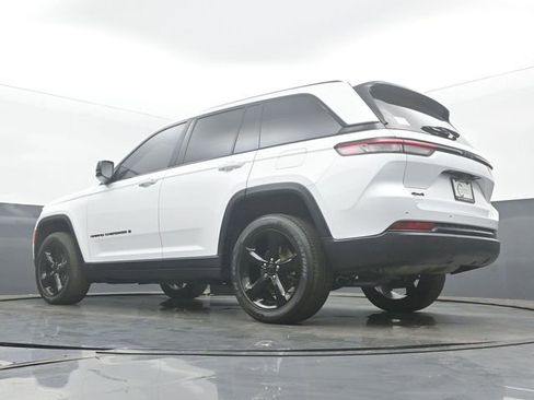 Used 2023 Jeep Grand Cherokee Altitude AWD/4WD image 46