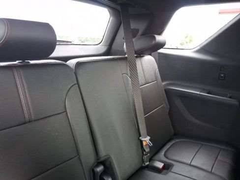 Used 2023 Chevrolet Traverse RS w/ LPO, Floor Liner Package AWD/4WD image 18
