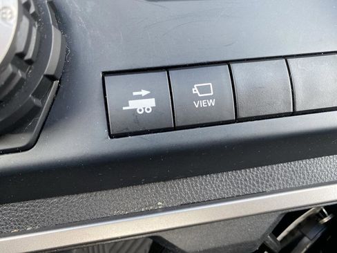 Used 2025 Toyota Tacoma TRD Sport w/ TRD Sport Premium Package image 32