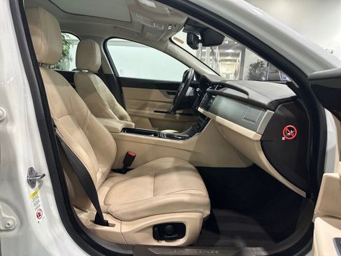 Used 2017 Jaguar XF Prestige RWD image 48
