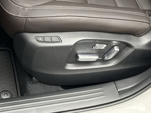 Used 2025 MAZDA CX-5 Signature image 11