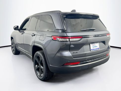 Used 2022 Jeep Grand Cherokee Altitude image 7