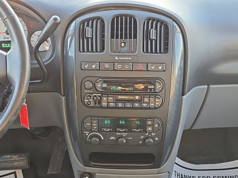 Used 2005 Dodge Grand Caravan SXT w/ Leather Interior Group image 36