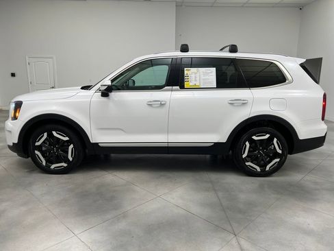 Used 2025 Kia Telluride S image 4
