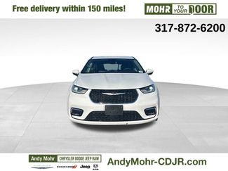 Used 2023 Chrysler Pacifica Touring-L video 2