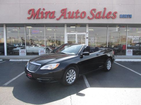 Used 2013 Chrysler 200 Touring image 1