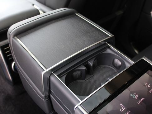 Used 2024 Land Rover Range Rover Autobiography image 46