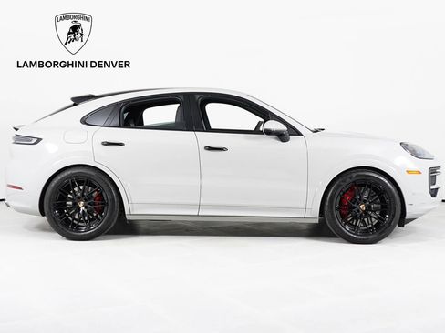 Used 2026 Porsche Cayenne GTS AWD/4WD image 9