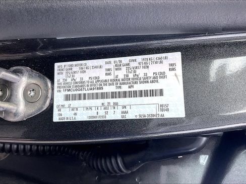 Used 2020 Ford Escape SE FWD image 19