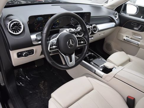 Used 2022 Mercedes-Benz GLB 250 image 20