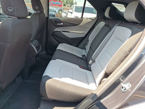 Used 2022 Chevrolet Equinox LS AWD/4WD image 11