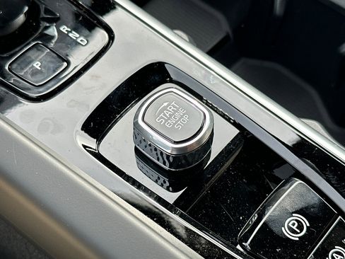 New 2026 Volvo XC60 B5 Plus w/ Climate Package image 20