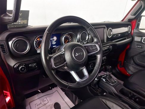 Used 2021 Jeep Wrangler Unlimited Sahara image 9