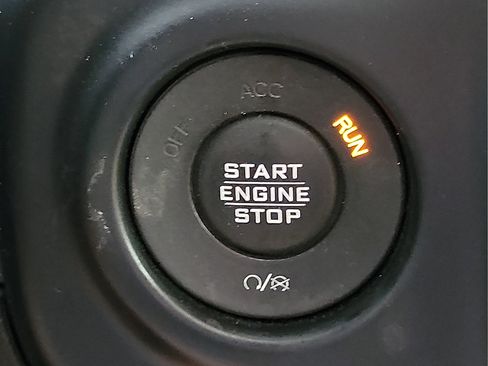 Used 2018 Jeep Wrangler Rubicon AWD/4WD image 17