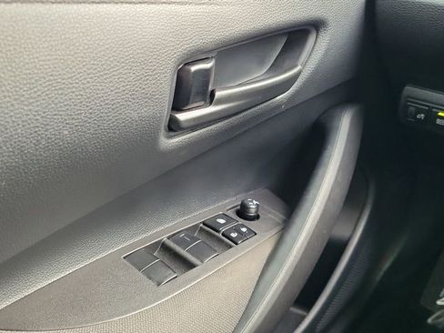 Certified 2025 Toyota Corolla LE FWD image 19