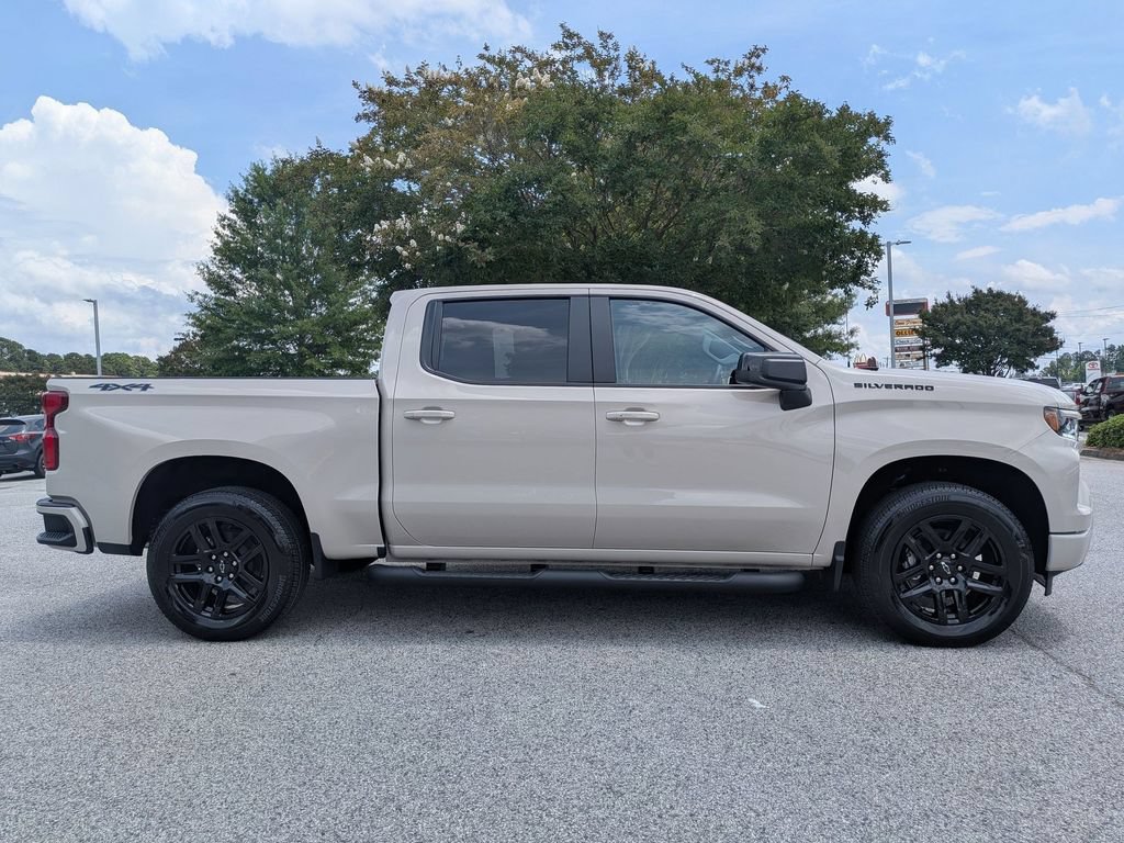 New 2026 Chevrolet Silverado 1500 RST w/ Dark Appearance Package AWD/4WD image 9