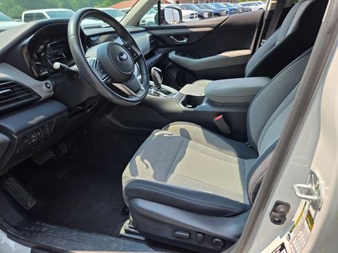 Used 2024 Subaru Outback Premium AWD/4WD image 10
